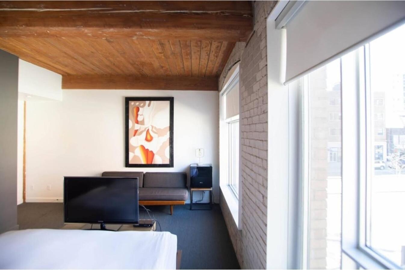Hotel Ocho Торонто Екстер'єр фото