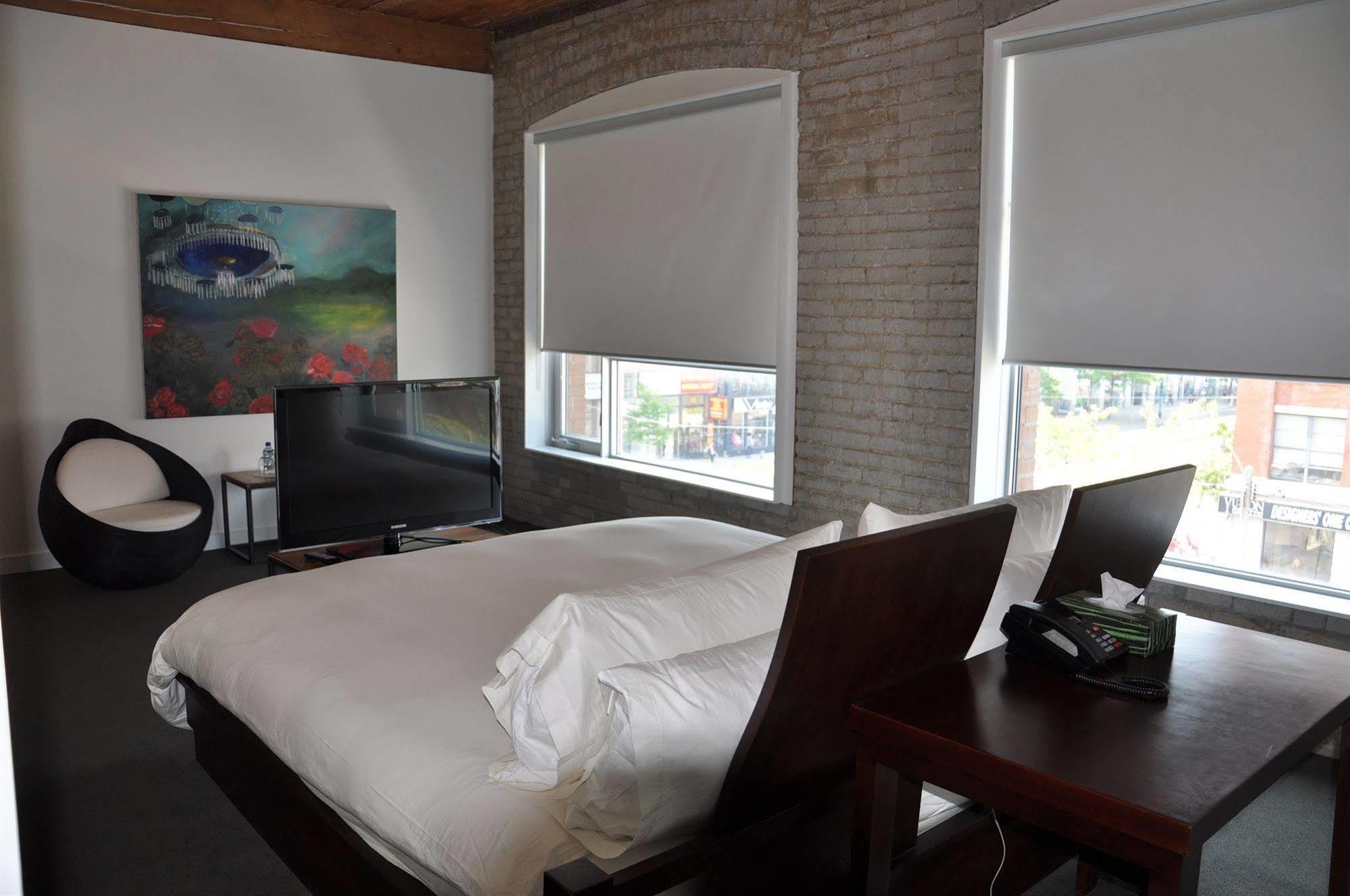 Hotel Ocho Торонто Екстер'єр фото